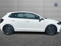 Used VW Polo Life 95 HP (69 kW) 2024 White Hatchback