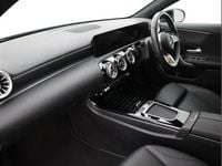 Begagnad Mercedes A200 Executive 147 HK (108 kW) 2024 Svart Halvkombi