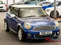 Usado Mini Cooper D Hatch 112 CV (82 kW) 2011 Azul Utilitario