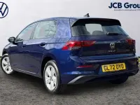 Begagnad VW Golf VIII Life 115 HK (84 kW) 2022 Blå Halvkombi