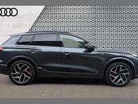 Begagnad Audi Q6 e-tron Performance 225 kW (306 HK) 2025 Grå SUV