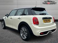 Usado Mini Cooper S Hatch 192 HP (141 kW) 2018 Branco Citadino