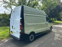Usado Vauxhall Vivaro 125 HP (91 kW) 2019 Branco Monovolume