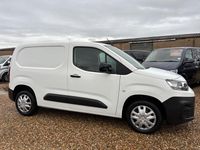 Usado Citroën Berlingo 2022 Blanco Monovolumen
