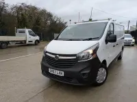 Gebraucht Vauxhall Vivaro 120 PS (88 kW) 2017 Weiß Van / Kleinbus