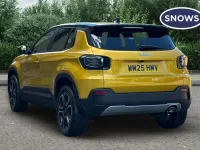 Used Jeep Avenger Summit 100 HP (73 kW) 2025 Yellow SUV
