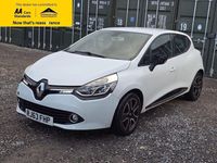 Used Renault Clio IV Dynamique 75 HP (55 kW) 2014 White Hatchback