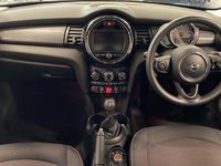 Used Mini Cooper Classic 134 HP (98 kW) 2018 Black Hatchback