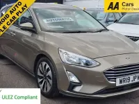 Używany Ford Focus Zetec 125 KM (91 kW) 2019 Srebrny Hatchback