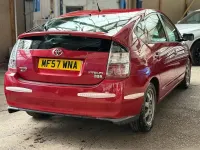 Used Toyota Prius 113 HP (83 kW) 2007 Red Hatchback