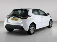 Used Toyota Yaris 91 HP (66 kW) 2023 White Hatchback