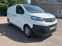 Begagnad Vauxhall Vivaro 100 HK (73 kW) 2020 Vit Minibuss