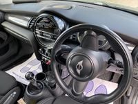 Begagnad Mini Cooper S Hatch 2017 Grön Halvkombi