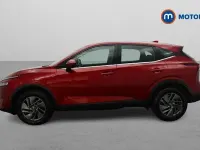 Used Nissan Qashqai Acenta Premium 140 HP (102 kW) 2023 Red SUV