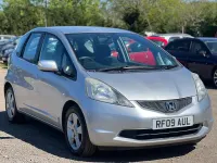 Used Honda Jazz ES 2009 Silver Hatchback