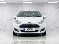 Used Ford Fiesta Titanium 125 HP (91 kW) 2013 White Hatchback
