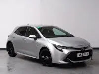 Usado Toyota Corolla Design 122 HP (89 kW) 2021 Prateado Citadino