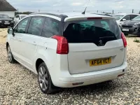 Used Peugeot 5008 Allure 2015 White MPV
