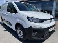 Used Citroën Berlingo 101 HP (74 kW) 2024 White MPV