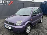 Used Ford Fusion 90 HP (66 kW) 2007 Mauve/purple Hatchback
