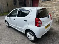 Używany Suzuki Alto 68 KM (50 kW) 2013 Biały Hatchback
