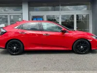 Używany Honda Civic Prestige 180 KM (132 kW) 2019 Czerwony Hatchback