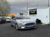 Begagnad Ford Focus Zetec 125 HK (91 kW) 2019 Silver Halvkombi