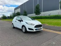 Used Ford Fiesta 95 HP (69 kW) 2015 White Hatchback