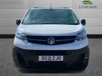 Used Vauxhall Vivaro 100 HP (73 kW) 2021 White MPV