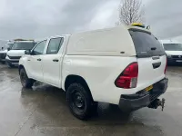 Used Toyota HiLux Active 150 HP (110 kW) 2019 White Pickup