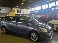 Usado Toyota Verso 132 HP (97 kW) 2011 Cinzento Monovolume