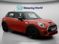 Usado Mini Cooper S Hatch 192 HP (141 kW) 2020 Laranja Citadino