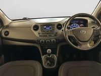 Used Hyundai i10 GO! 66 HP (48 kW) 2016 Red Hatchback