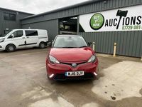 Begagnad MG MG3 106 HK (77 kW) 2016 Röd Halvkombi