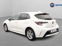 Used Toyota Corolla 122 HP (89 kW) 2022 White Hatchback