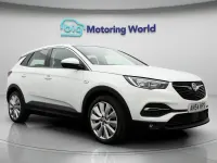 Used Vauxhall Grandland X Elite 130 HP (95 kW) 2019 White SUV