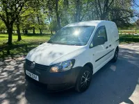 Usado VW Caddy 102 HP (75 kW) 2011 Branco Monovolume