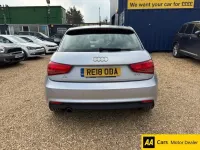 Usado Audi A1 Sportback Sport 95 HP (69 kW) 2018 Prateado Citadino