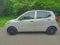 Used Hyundai i10 Classic 83 HP (61 kW) 2014 Silver Hatchback