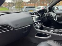 Używany Jaguar F-Pace Chequered Flag 180 KM (132 kW) 2020 Szary SUV