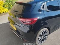 Used Renault Clio V Version S 140 HP (102 kW) 2022 Black Hatchback