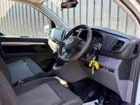 Used Vauxhall Vivaro Sportive 120 HP (88 kW) 2021 White MPV