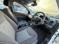 Used Ford Ka Plus Zetec 85 HP (62 kW) 2016 White Hatchback