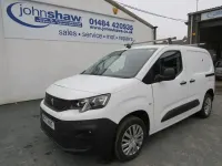 Second-hand Peugeot Partner Premium 100 CP (73 kW) 2021 Alb Monovolum