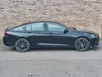 Second-hand Vauxhall Insignia Edition 122 CP (89 kW) 2022 Negru Hatchback