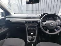 Used Dacia Sandero Essentiel 67 HP (49 kW) 2022 White Hatchback