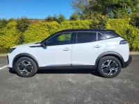 Gebraucht Peugeot e-2008 GT 113 kW (154 PS) 2024 Weiß SUV
