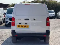 Used Vauxhall Vivaro S 120 HP (88 kW) 2024 White MPV
