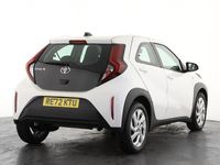 Used Toyota Aygo X PURE 72 HP (52 kW) 2022 White SUV