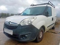Usado Vauxhall Combo 2016 Blanco Monovolumen